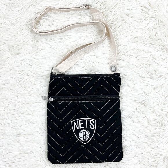 NBA Brooklyn Nets Black Crossbody Bag - Picture 1 of 6